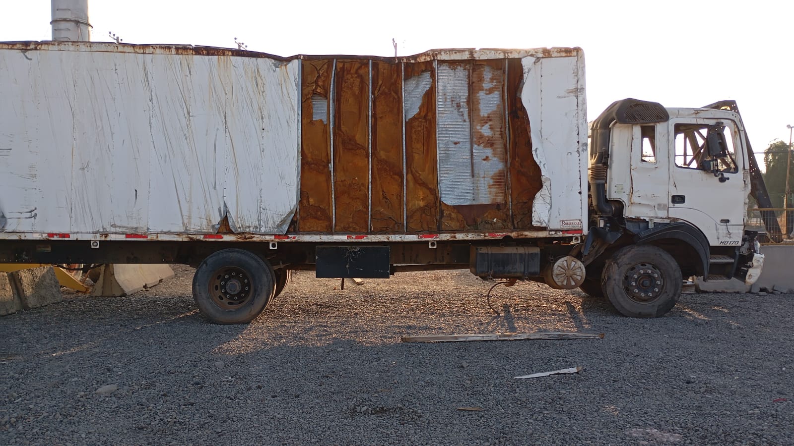 CARROCERíA PARA CAMIóN Hyundai HD 170 2011  USADA  EN DESARME